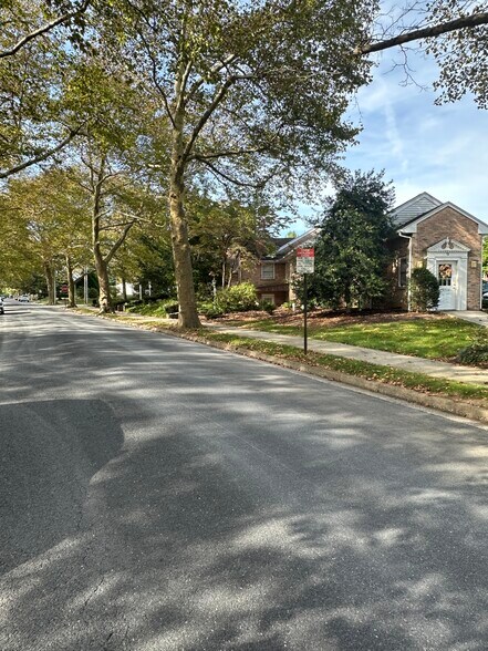 71 Cedar Ave, Hershey, PA for lease - Primary Photo - Image 1 of 33