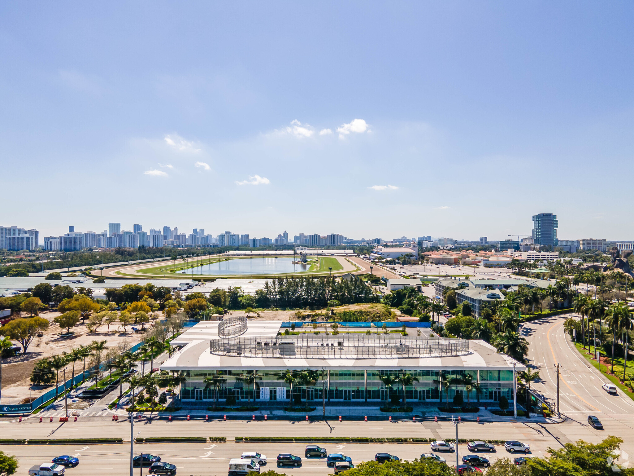 1000-1100 E Hallandale Beach Blvd, Hallandale Beach, FL for lease Primary Photo- Image 1 of 50