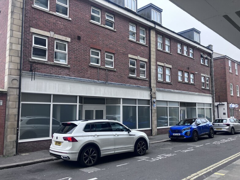 2-6 Buckingham Rd, Worthing for lease - Primary Photo - Image 1 of 1