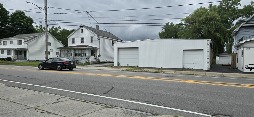 3440 & 3438 Clinton St, West Seneca, NY for sale - Primary Photo - Image 1 of 1
