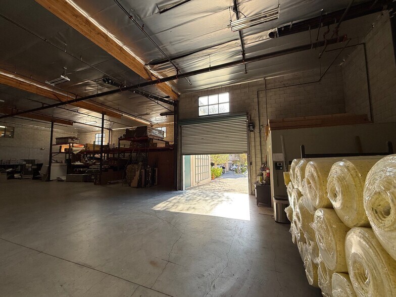 28350 Roadside Dr, Agoura Hills, CA for lease - Interior Photo - Image 3 of 17