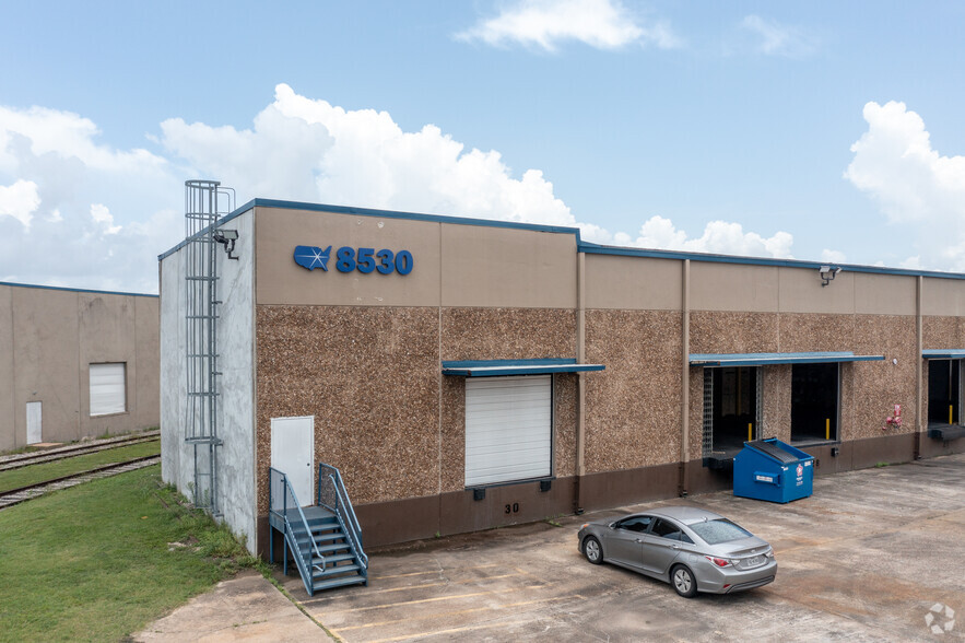8530 Market St, Houston, TX for lease - Primary Photo - Image 1 of 8