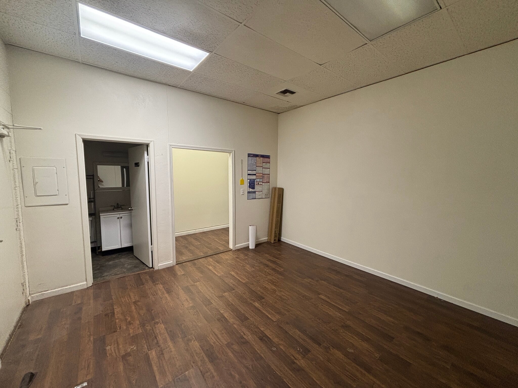 11001 N 99th Ave, Peoria, AZ for lease Interior Photo- Image 1 of 5