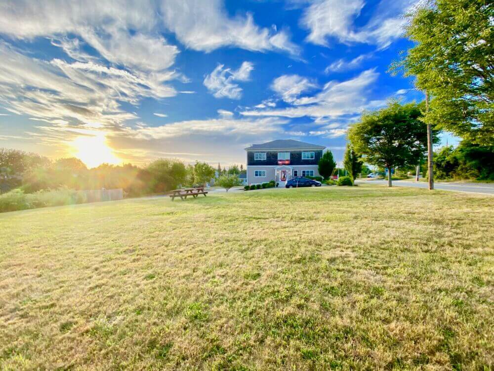 47 Valley Rd, Middletown, RI 02842