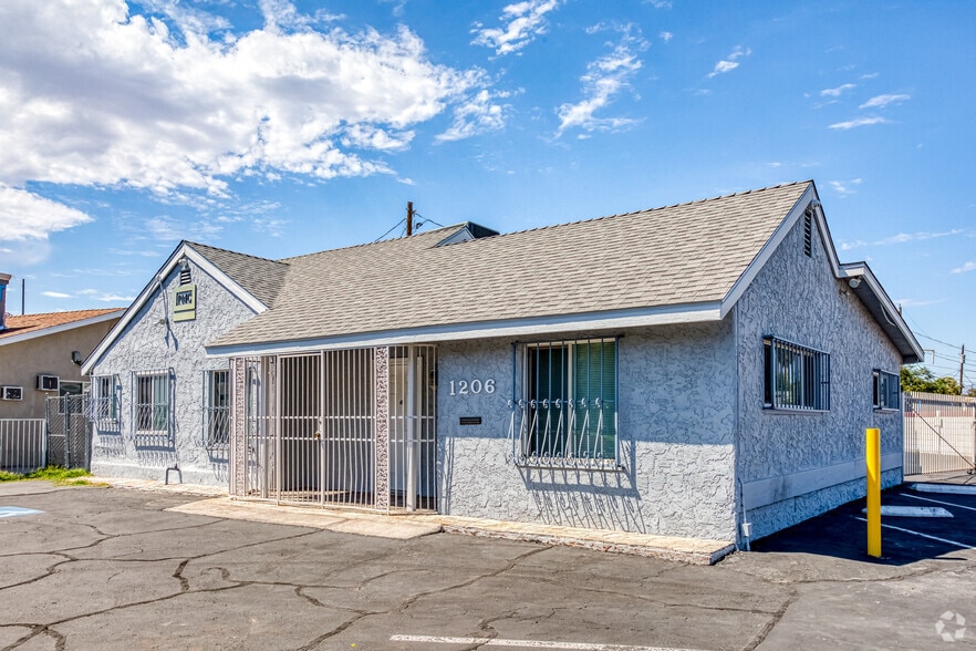 1206 S Maryland Pky, Las Vegas, NV for lease - Primary Photo - Image 1 of 5
