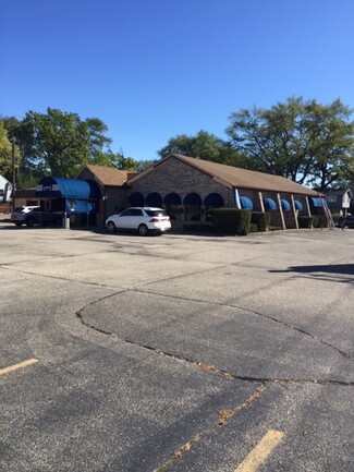 More details for 88 E Grand Ave, Fox Lake, IL - Retail for Sale