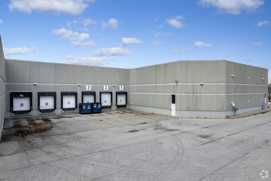 3500 Laird Rd, Mississauga, ON for lease - Building Photo - Image 3 of 7