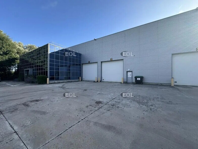 Flex in Compans for lease - Building Photo - Image 2 of 5
