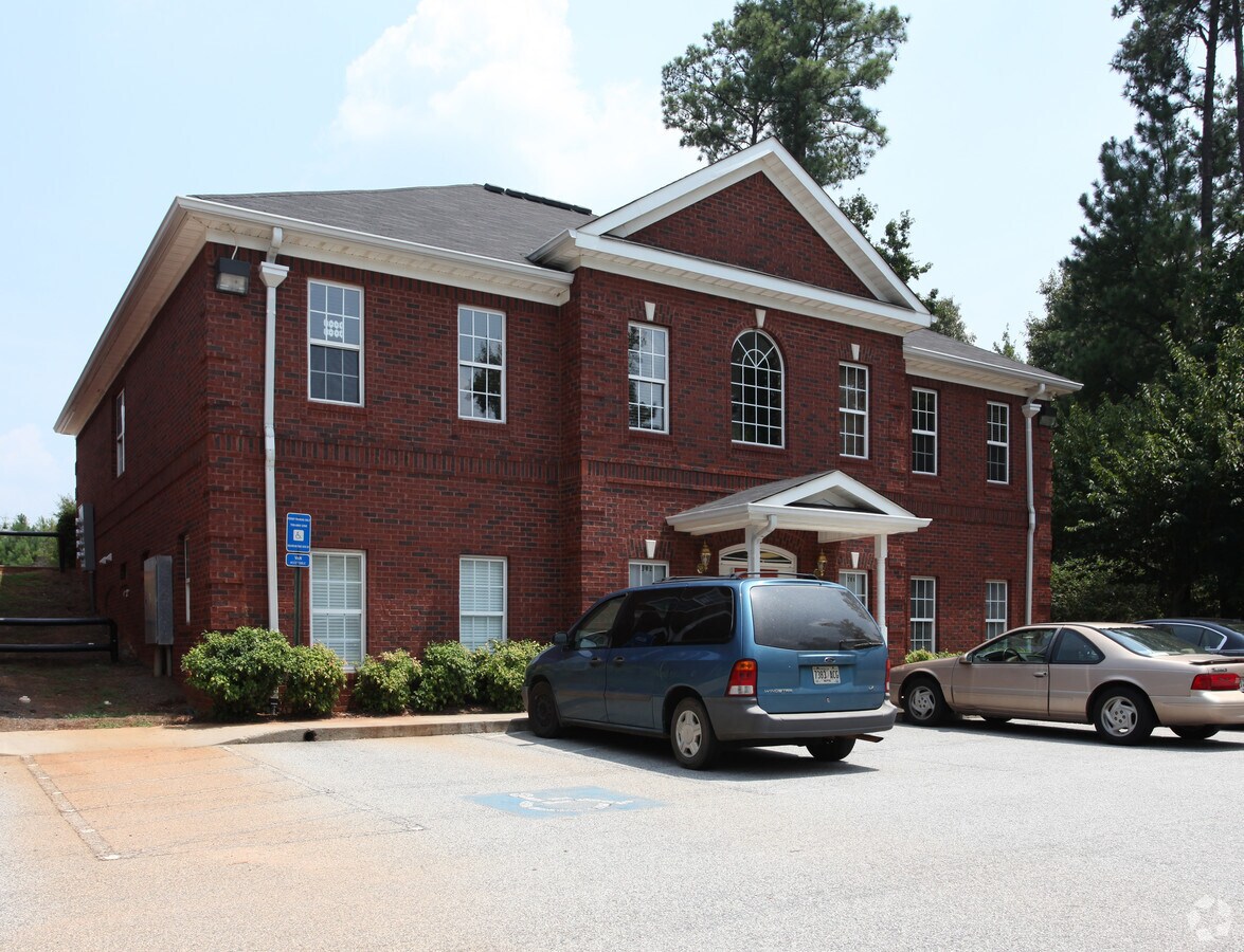 200 W Campground Rd, Mcdonough, GA 30253