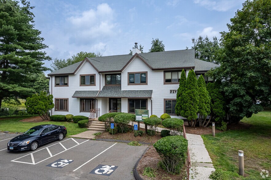 2 Forest Park Dr, Farmington, CT for sale - Building Photo - Image 1 of 1