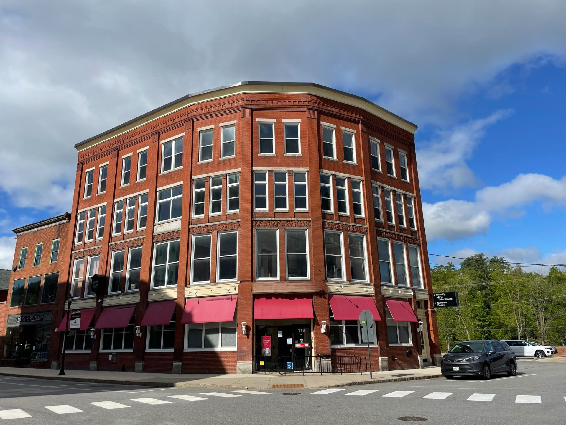 119 Congress St, Rumford, ME for sale Primary Photo- Image 1 of 1