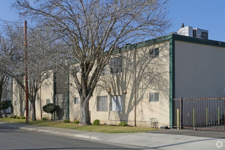 918 Illinois Ave, Los Banos, CA for sale - Primary Photo - Image 1 of 1