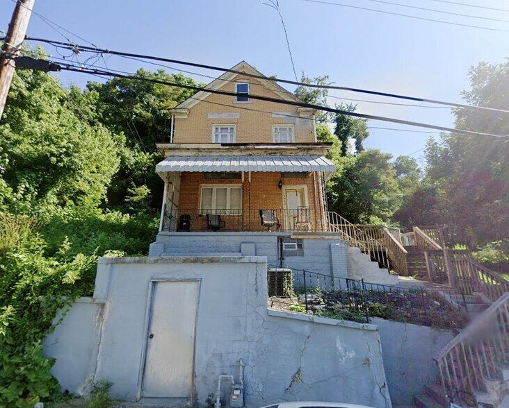 1412 Woodward Ave, McKees Rocks, PA for sale - Primary Photo - Image 1 of 1