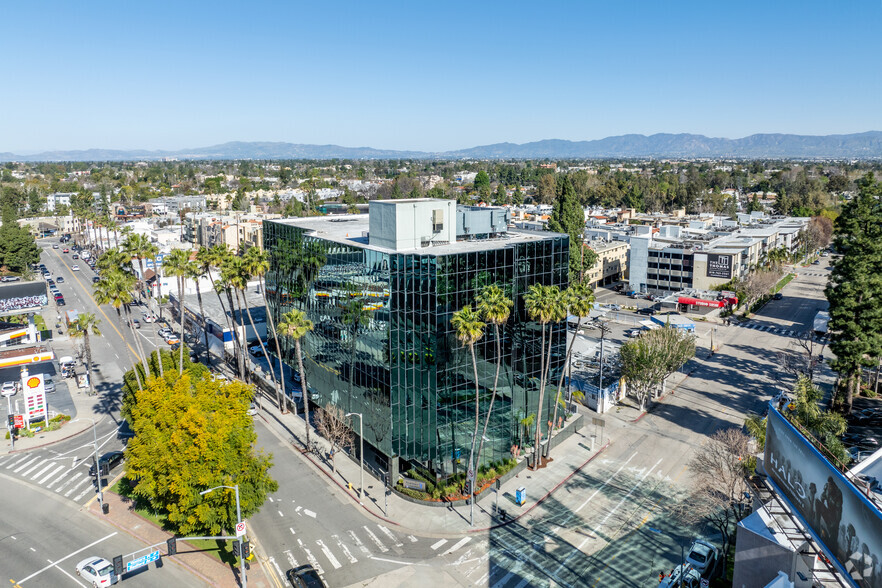 12001 Ventura Pl, Studio City, CA for lease - Building Photo - Image 3 of 8