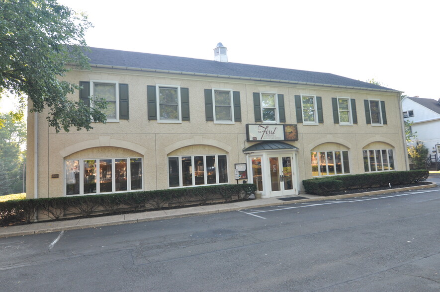 275 S Main St, Doylestown, PA for sale - Building Photo - Image 1 of 1