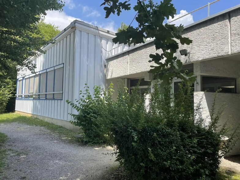 Flex in Meylan for lease - Building Photo - Image 2 of 2