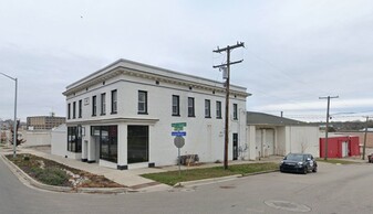 570 Grandville Ave, Grand Rapids MI - Warehouse