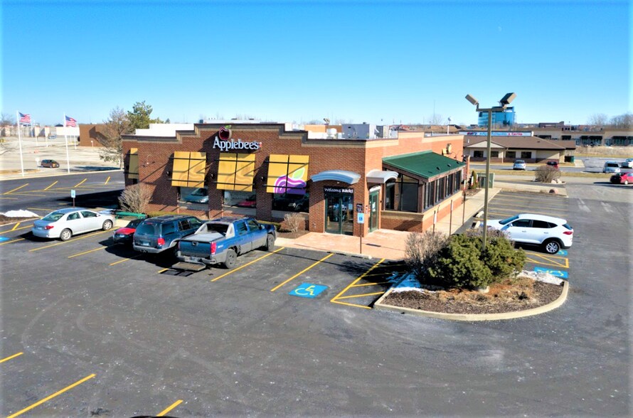 8425 Broadway, Merrillville, IN 46410