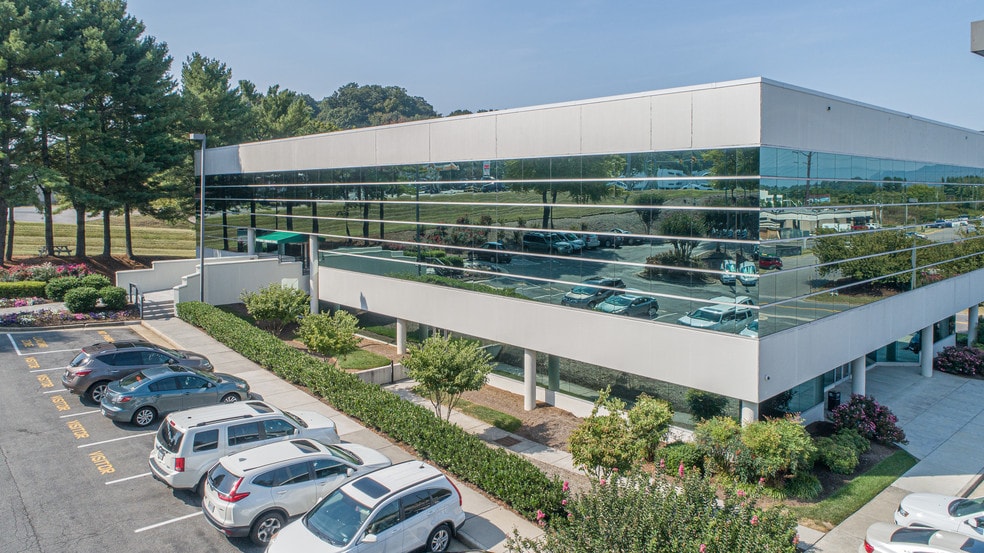 5115 Bernard Dr SW, Roanoke, VA for lease - Building Photo - Image 2 of 4