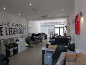 63 Fairfax Rd, London for lease Interior Photo- Image 2 of 4