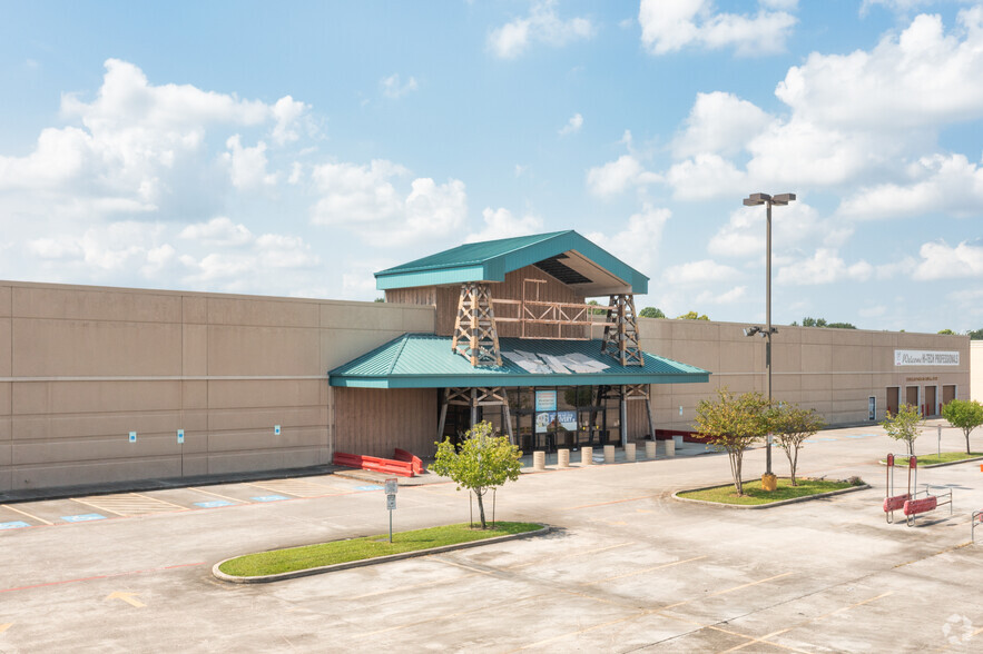 10241 N I-45, Houston, TX for lease - Building Photo - Image 2 of 11