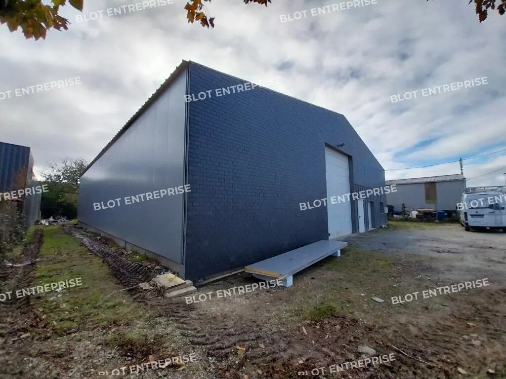 Flex in Theix-Noyalo for lease Building Photo- Image 1 of 5