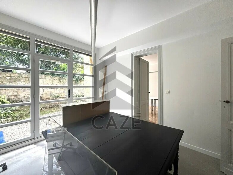 Office in Bordeaux for lease - Building Photo - Image 2 of 4