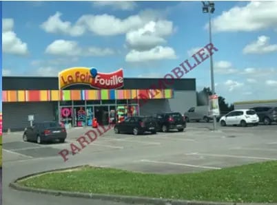 Retail in Hautmont for lease - Building Photo - Image 3 of 5