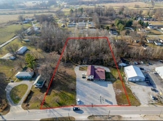 More details for 584-586 S Section St, Sullivan, IN - Retail for Sale