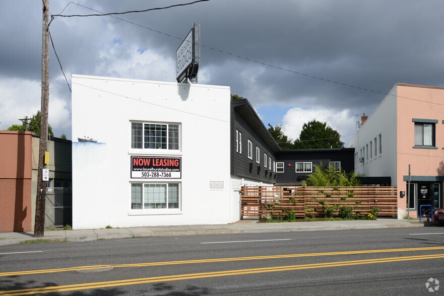 3327 NE Sandy Blvd, Portland, OR for sale - Building Photo - Image 2 of 25
