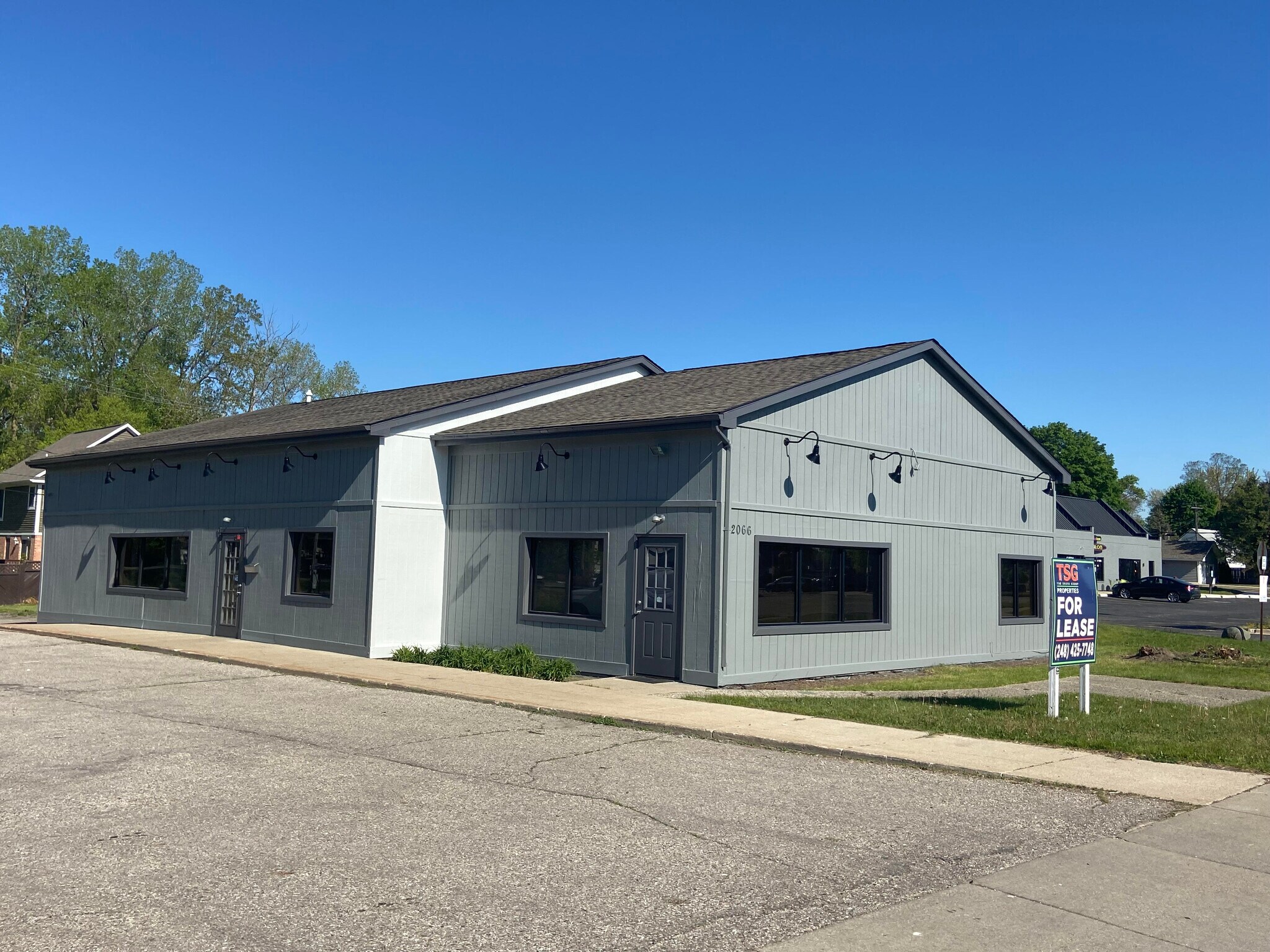 2066 N Cass Lake Rd, Keego Harbor, MI 48320 MIXEDUSE DEVELOPMENT