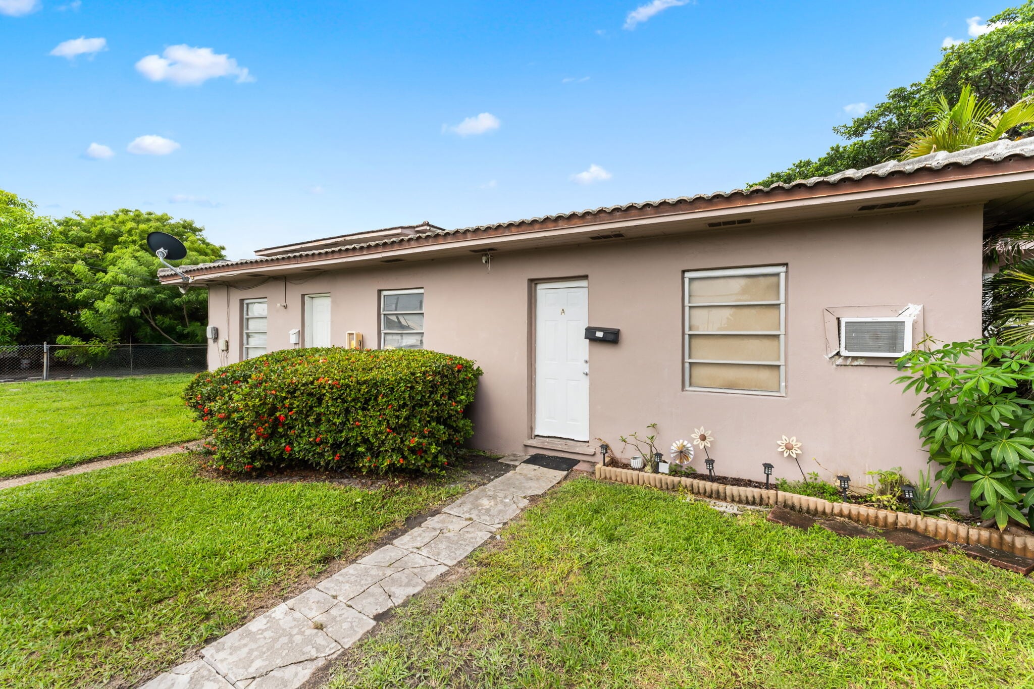1490 Oakwood Dr, Miami Springs, FL for sale Building Photo- Image 1 of 24