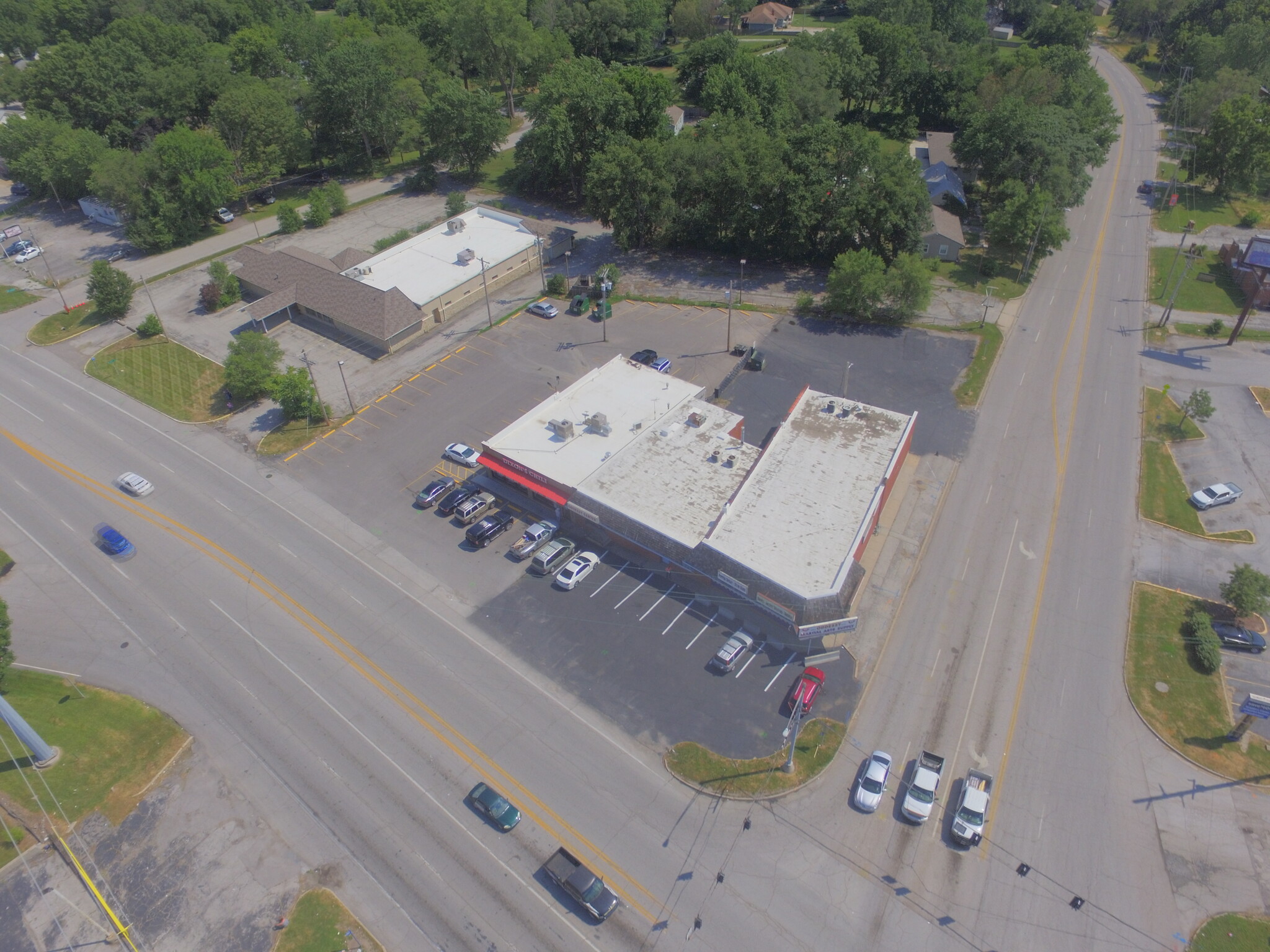 9101-9103 E US Highway 40, Independence, MO for sale Building Photo- Image 1 of 1