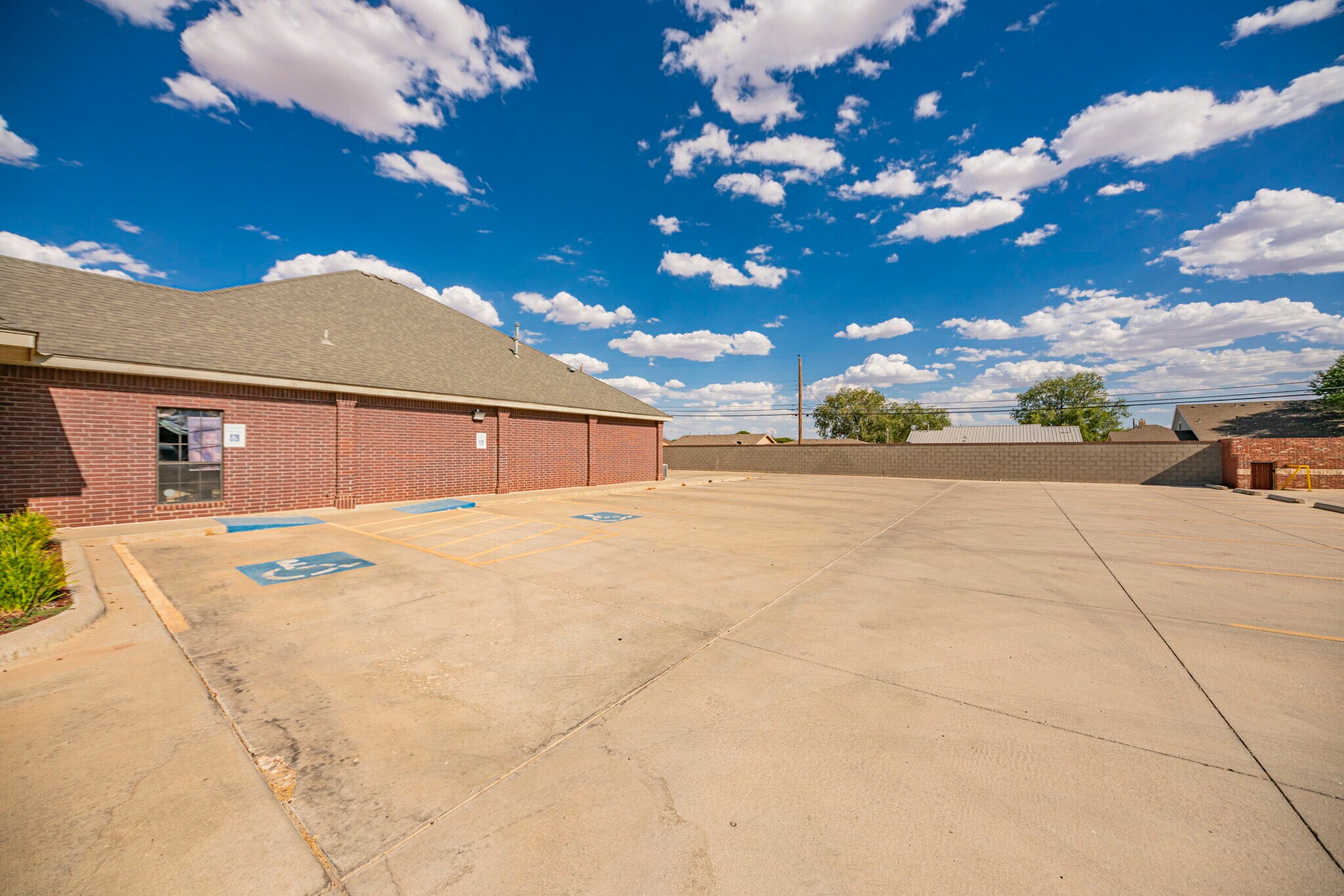 413 W Wadley Ave, Midland, TX 79705 Retail for Sale