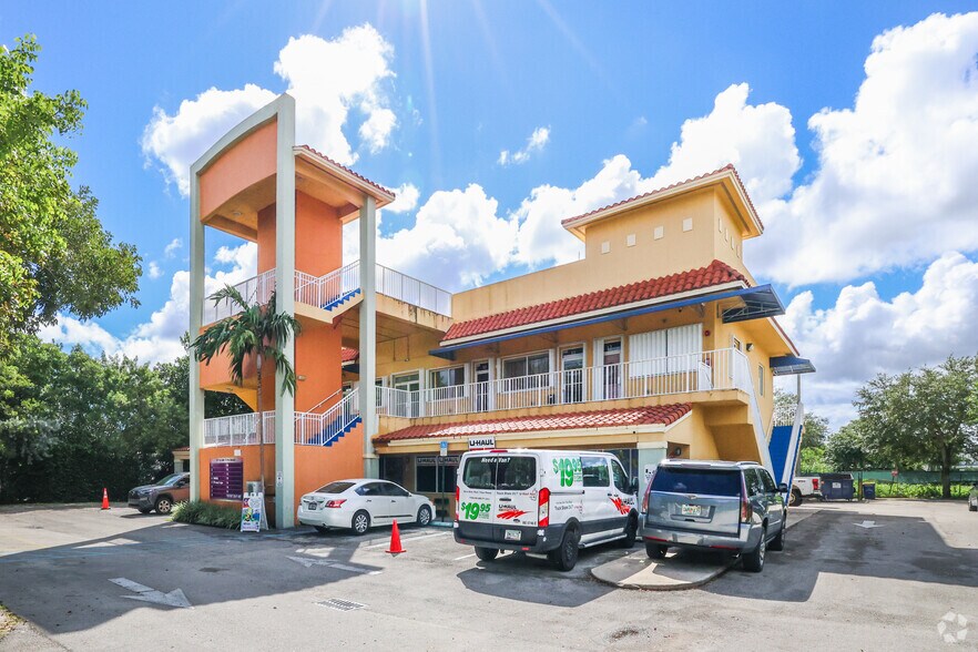 15192 SW 137th St, Miami, FL for sale - Primary Photo - Image 1 of 1