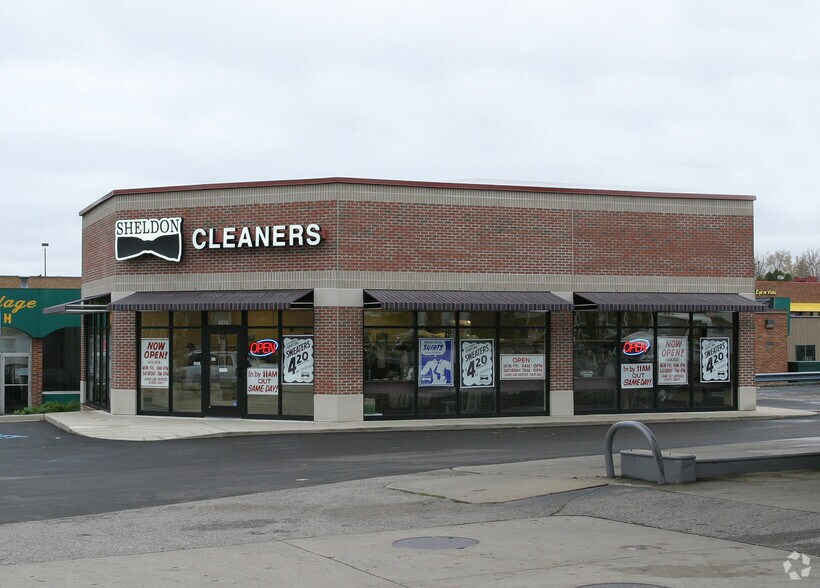 1974 Breton Rd SE, Grand Rapids, MI for sale - Primary Photo - Image 1 of 1