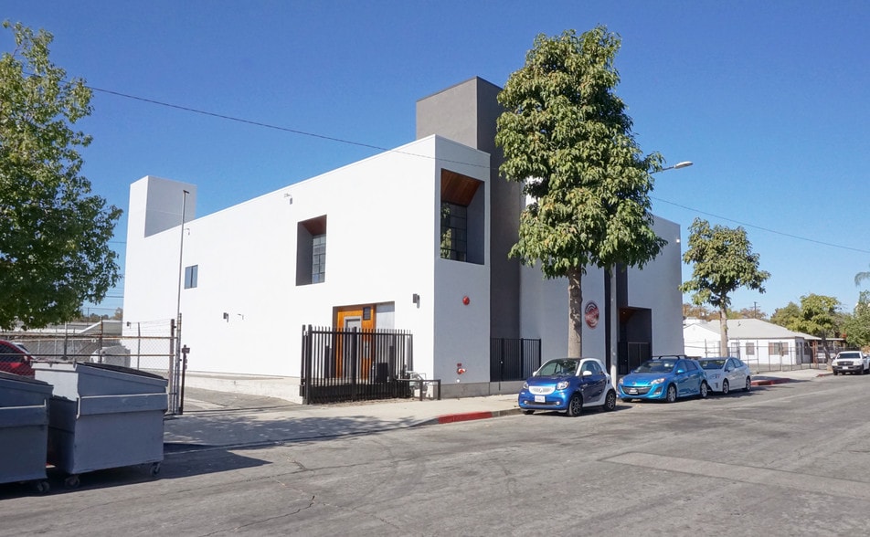 639 S Glenwood Pl, Burbank, CA for lease - Building Photo - Image 1 of 13