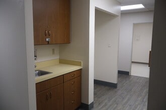 2621 S Bristol St, Santa Ana, CA for lease Interior Photo- Image 2 of 3