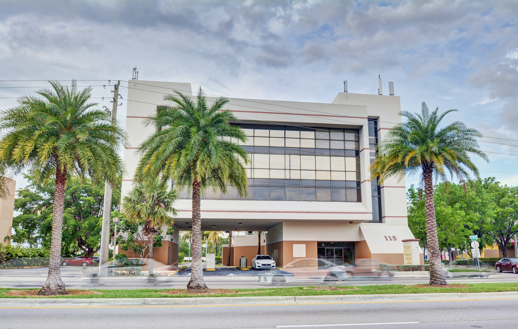 115 NW 167th St, North Miami Beach, FL for sale Building Photo- Image 1 of 1