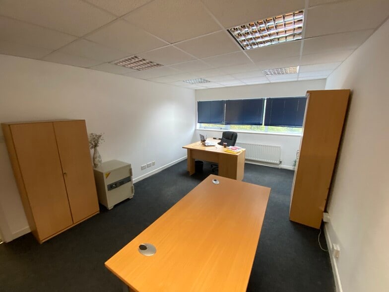 1 Carrside, Nelson for lease - Interior Photo - Image 3 of 7