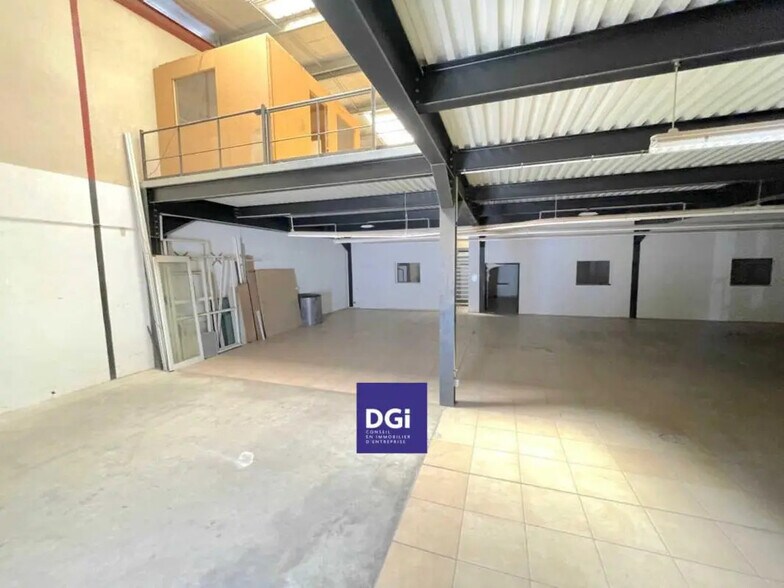 2750 Route De Montpellier, Nîmes for lease - Interior Photo - Image 3 of 6