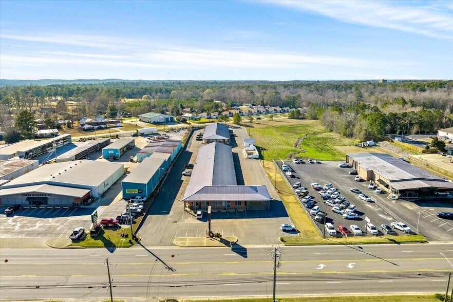 33691 Highway 43 N, Thomasville, AL 36784 Relax Inn