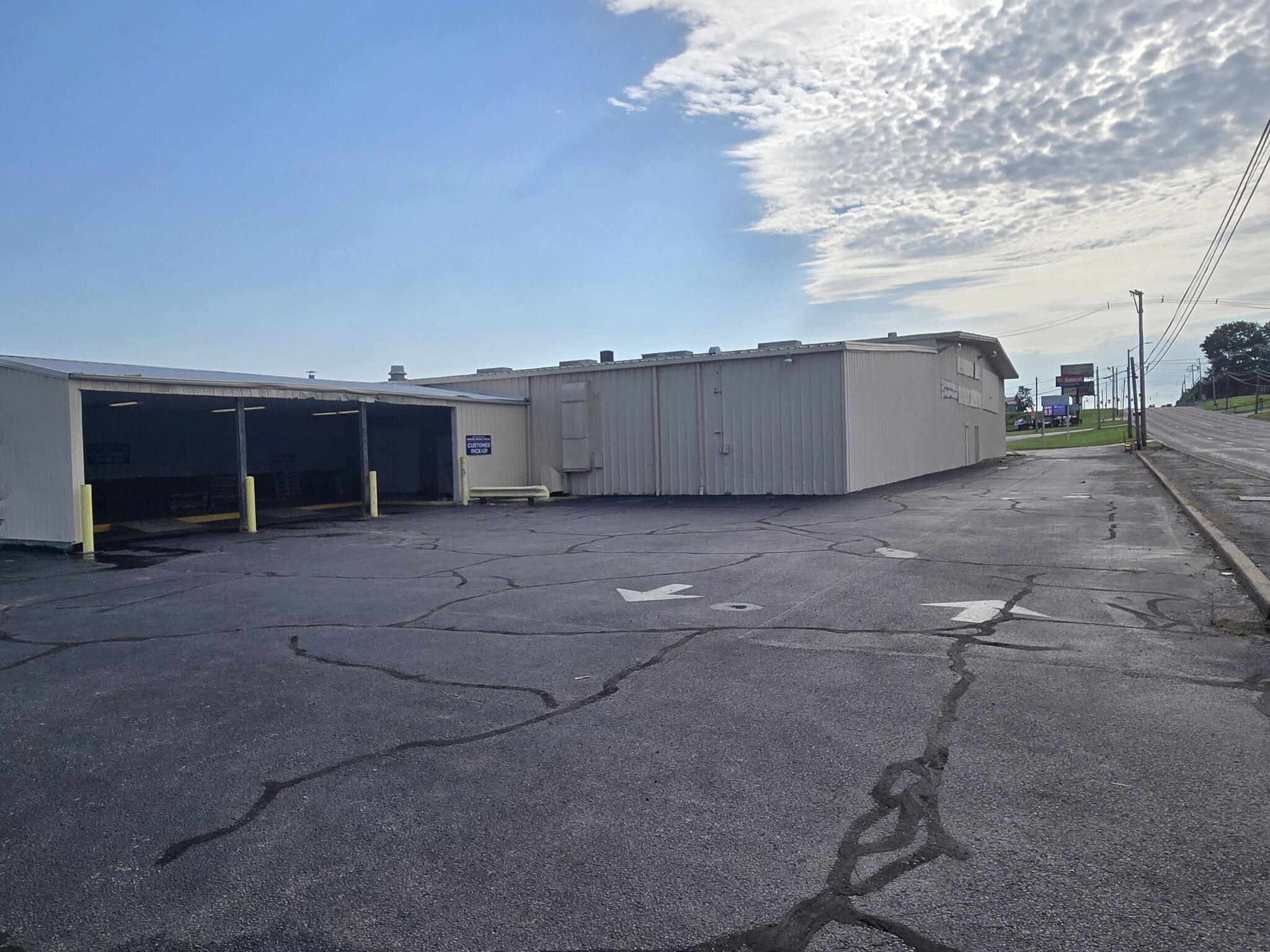 2800 Lynch Rd, Evansville, IN for lease Building Photo- Image 1 of 3