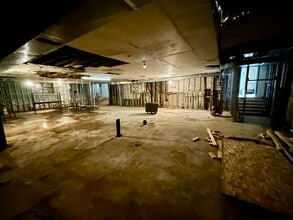 7100 S South Shore Dr, Chicago, IL for lease Building Photo- Image 2 of 18