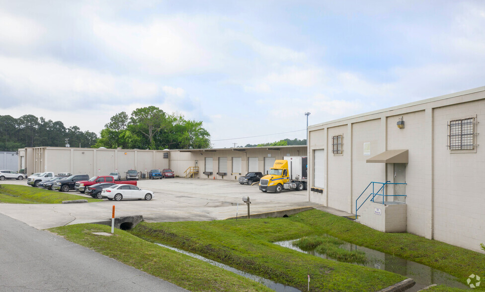 3028 Mercury Rd, Jacksonville, FL for lease - Building Photo - Image 3 of 12