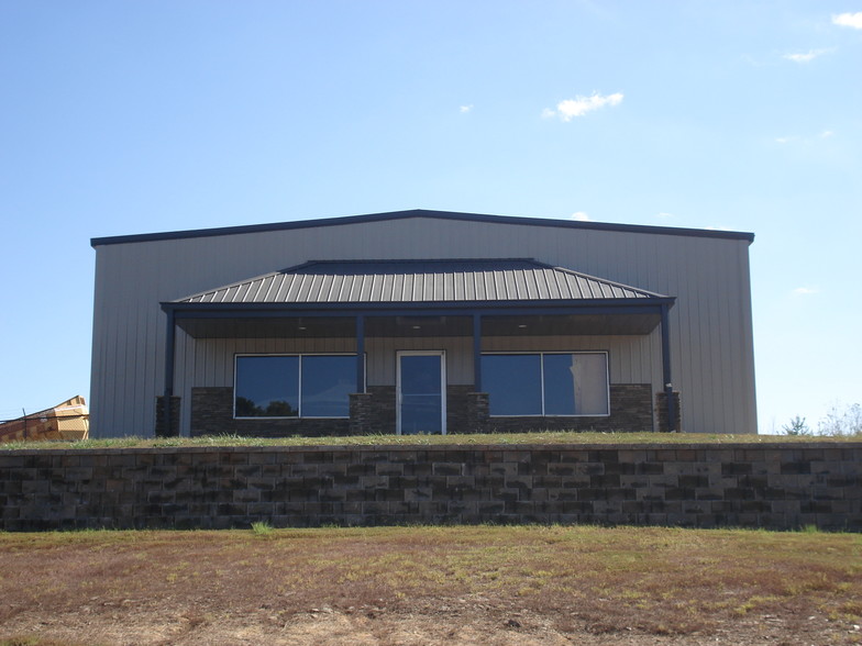 92 Chestatee Industrial, Dahlonega, GA for sale - Primary Photo - Image 1 of 24