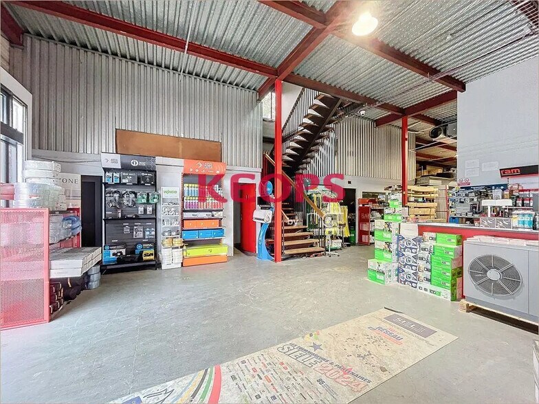 Flex in Toulouse for sale - Building Photo - Image 2 of 8