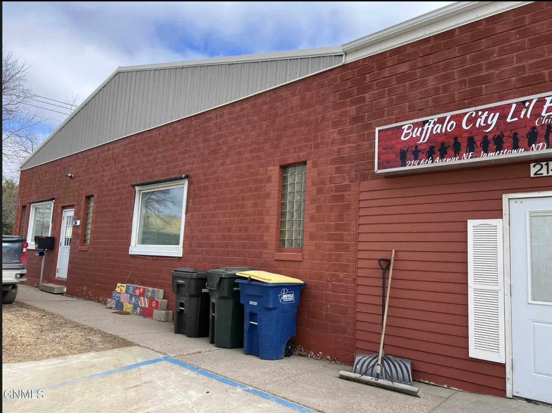 214 6th Ave NE, Jamestown, ND for sale Building Photo- Image 1 of 42