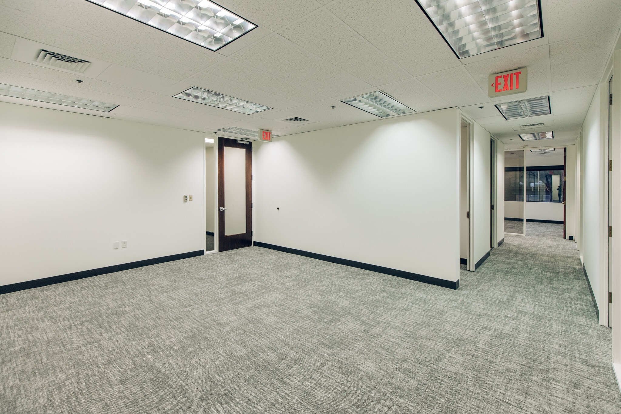 111 SW Columbia St, Portland, OR for lease Interior Photo- Image 1 of 3