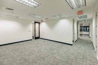 111 SW Columbia St, Portland, OR for lease Interior Photo- Image 1 of 3